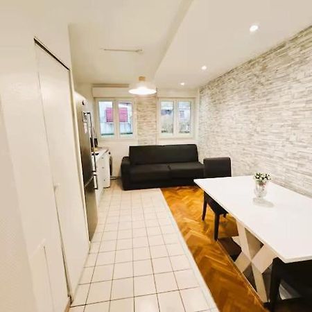 Mini-Studio Avec Kitchenette Ou Chambre Confort Avec Frigo Et Tv - Parking En Option Sur Resa ! Chaville Eksteriør bilde